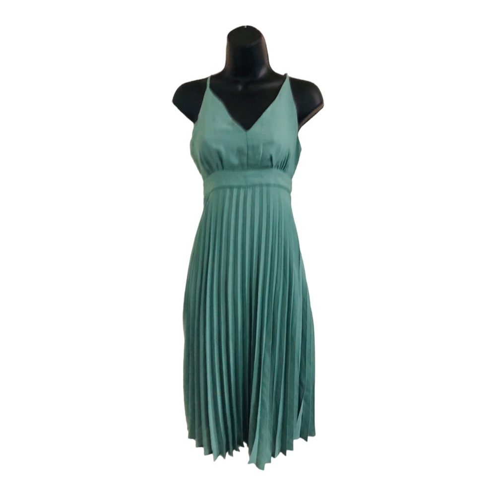 Jessica Simpson mint sage green v-neck pleated belted dress size Medium new